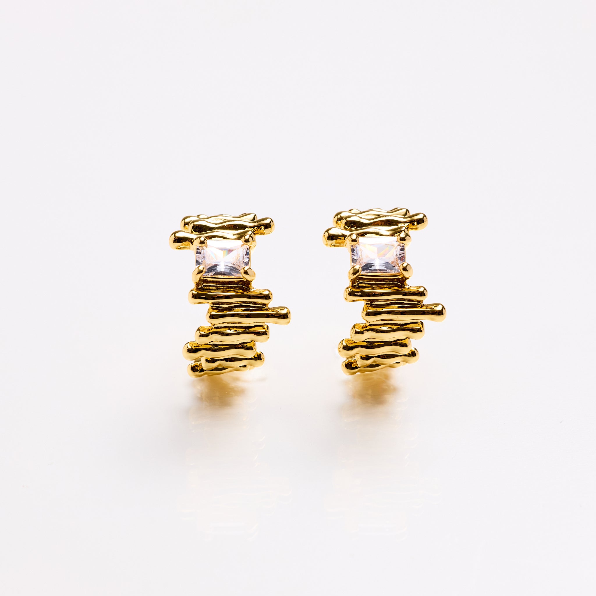 Lara & Ela | Daisy Gold Earrings - Lara & Ela
