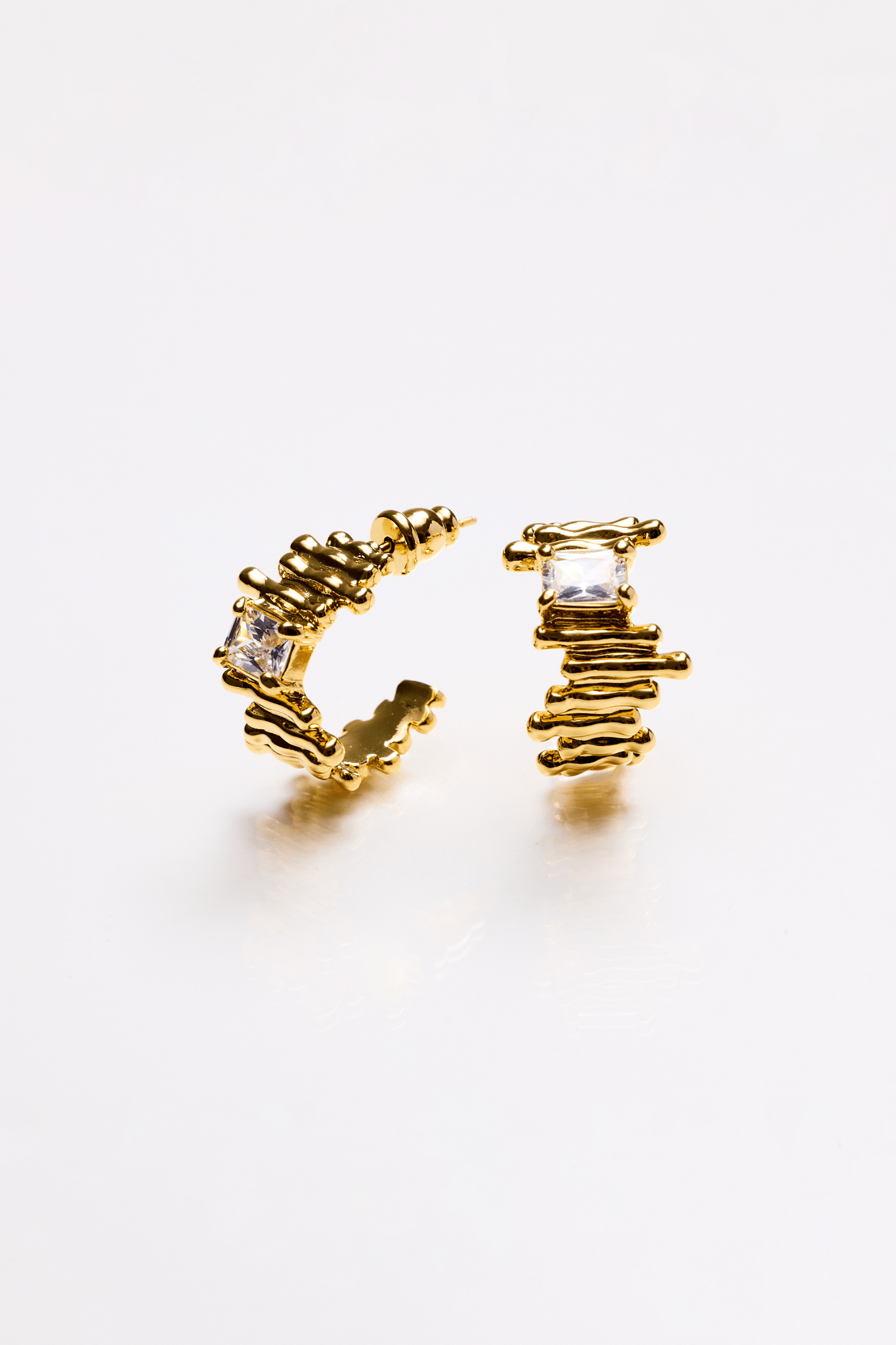 Lara & Ela | Daisy Gold Earrings - Lara & Ela