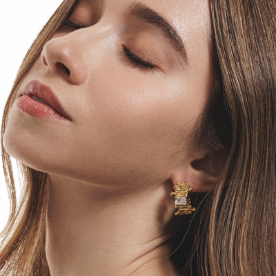 Lara & Ela | Daisy Gold Earrings