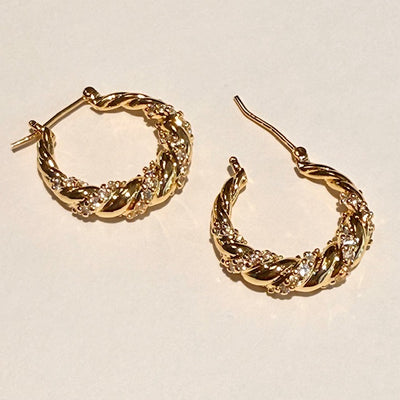 Lara & Ela I Endless Love Gold Earrings