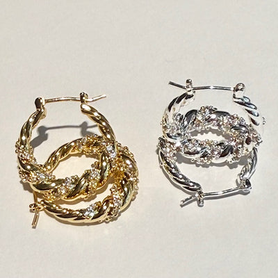 Lara & Ela I Endless Love Gold Earrings