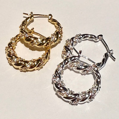 Lara & Ela I Endless Love Gold Earrings