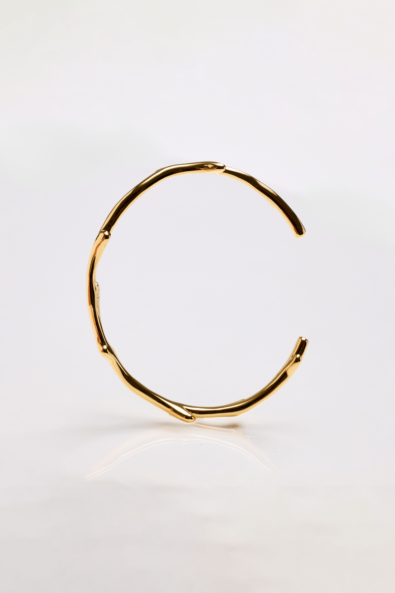 Lara & Ela | Head Over Heels Bangle - Lara & Ela