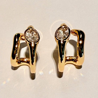 Lara & Ela I Hugs Gold I Earrings
