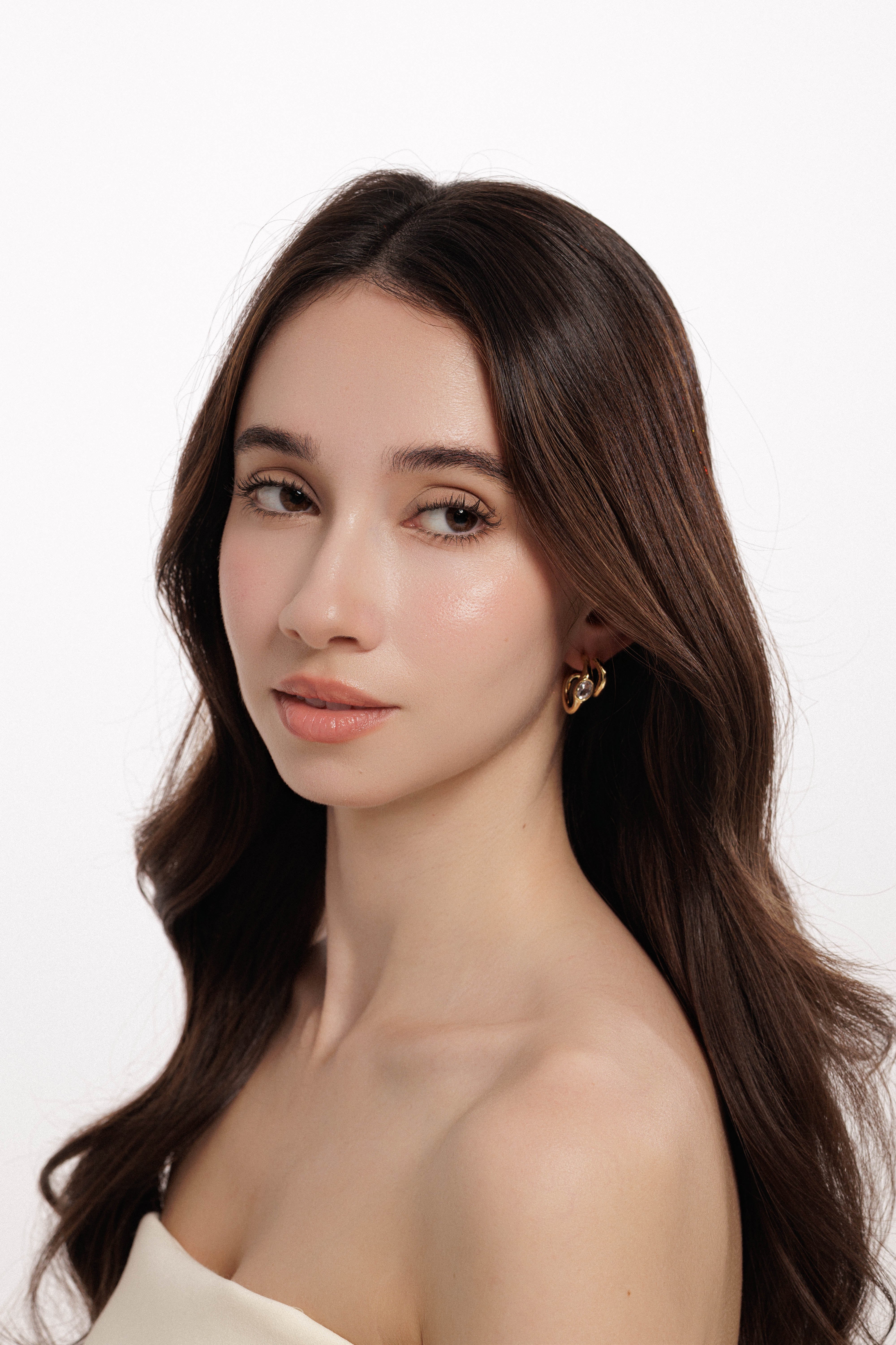 Lara & Ela I Hugs Earrings