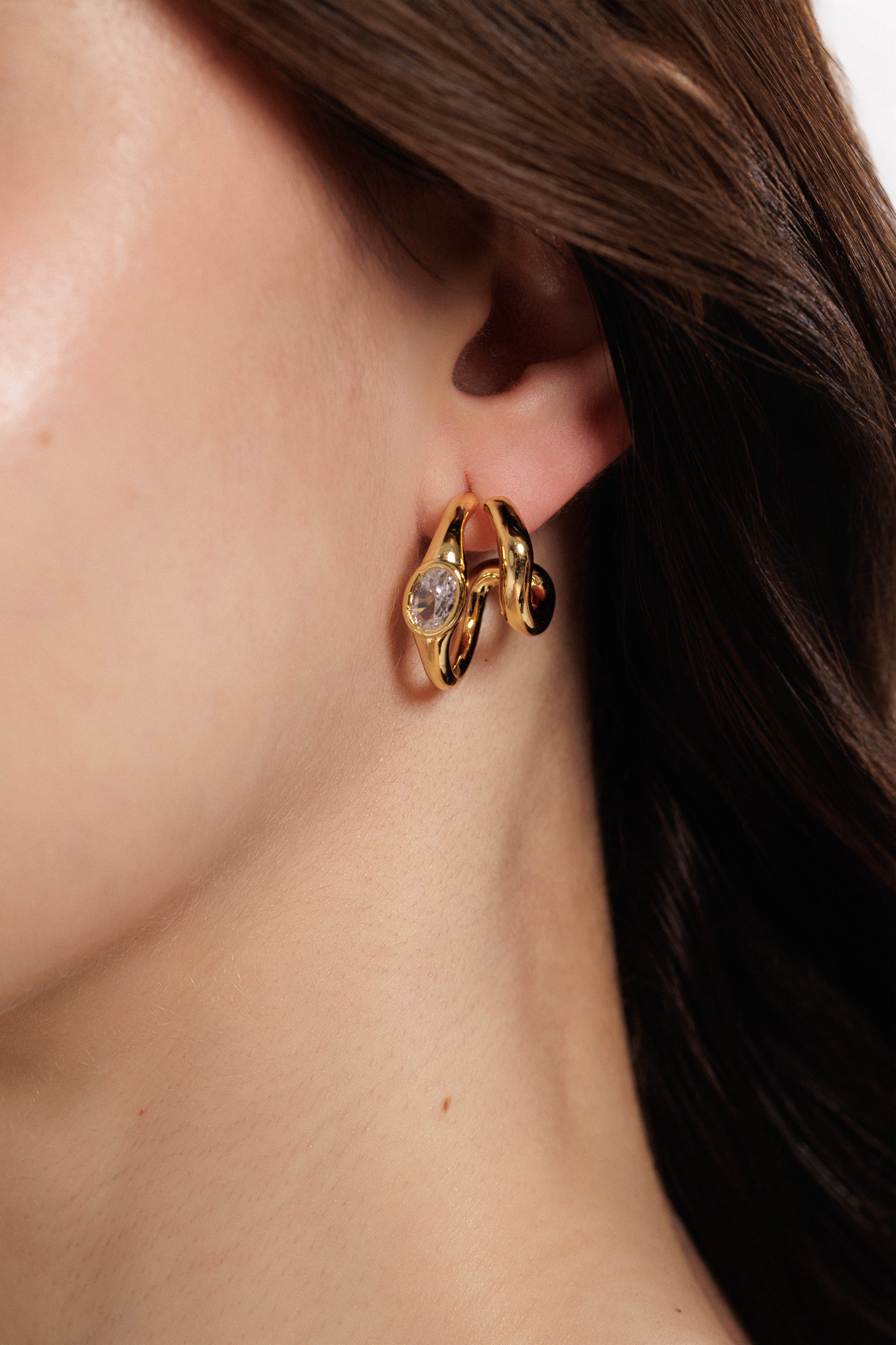 Lara & Ela I Hugs Earrings