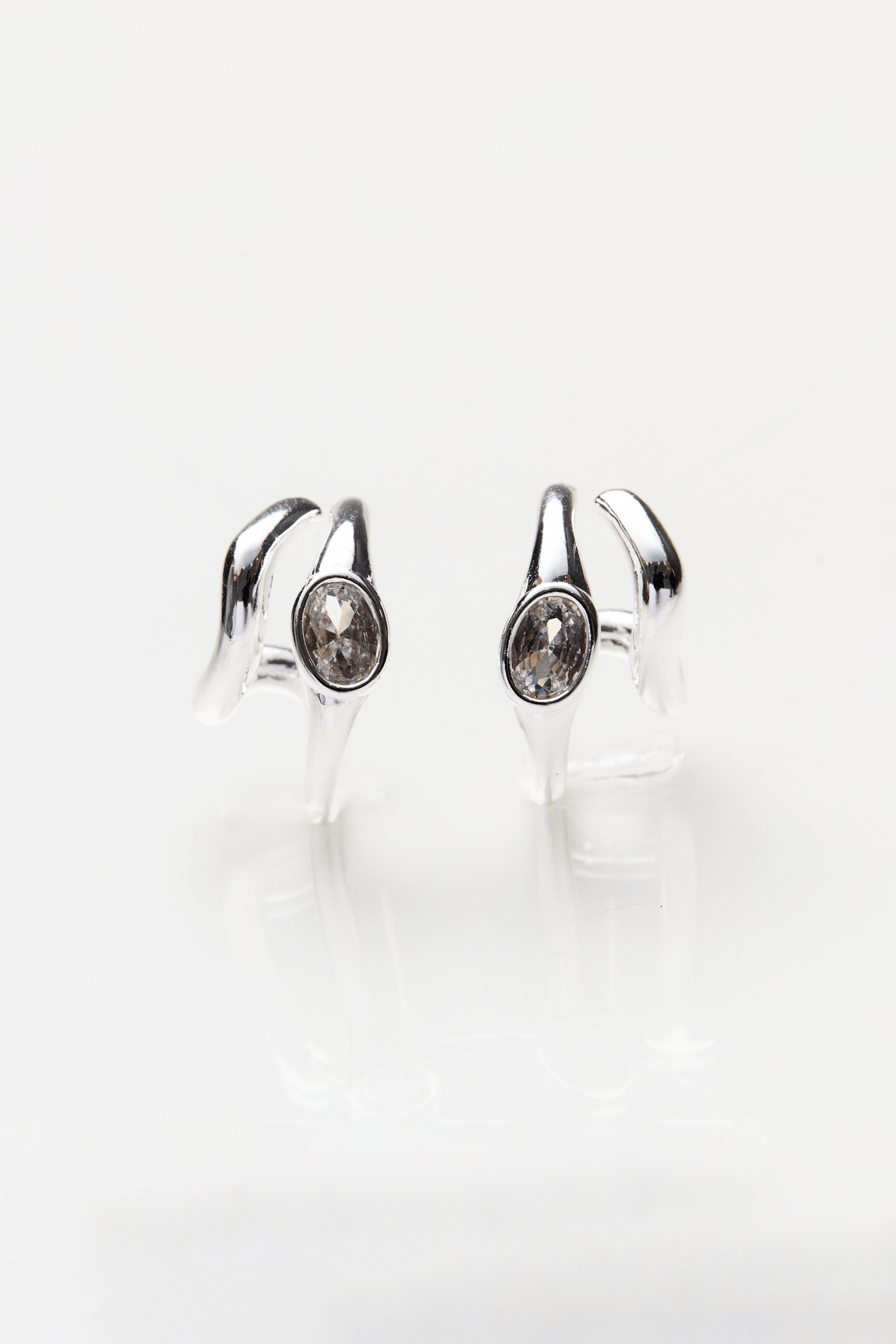 Lara & Ela I Hugs Earrings - Lara & Ela