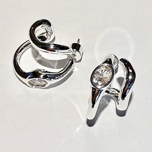 Lara & Ela I Hugs Silver Earrings