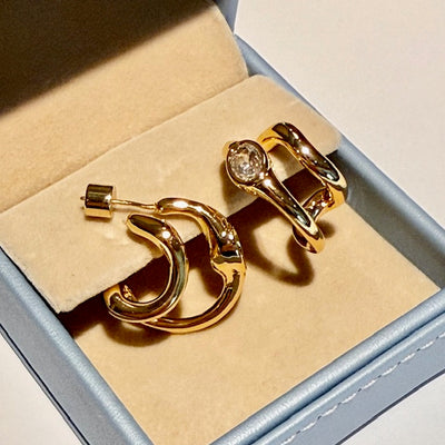 Lara & Ela I Hugs Gold I Earrings