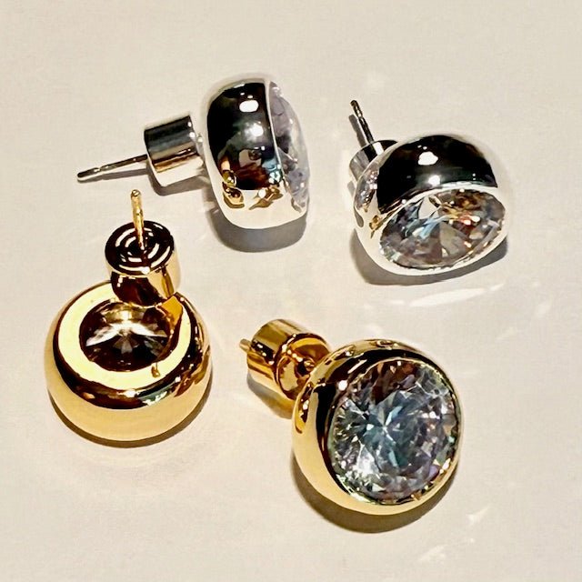 Lara & Ela | She's A Knockout Gold Earrings - Lara & Ela