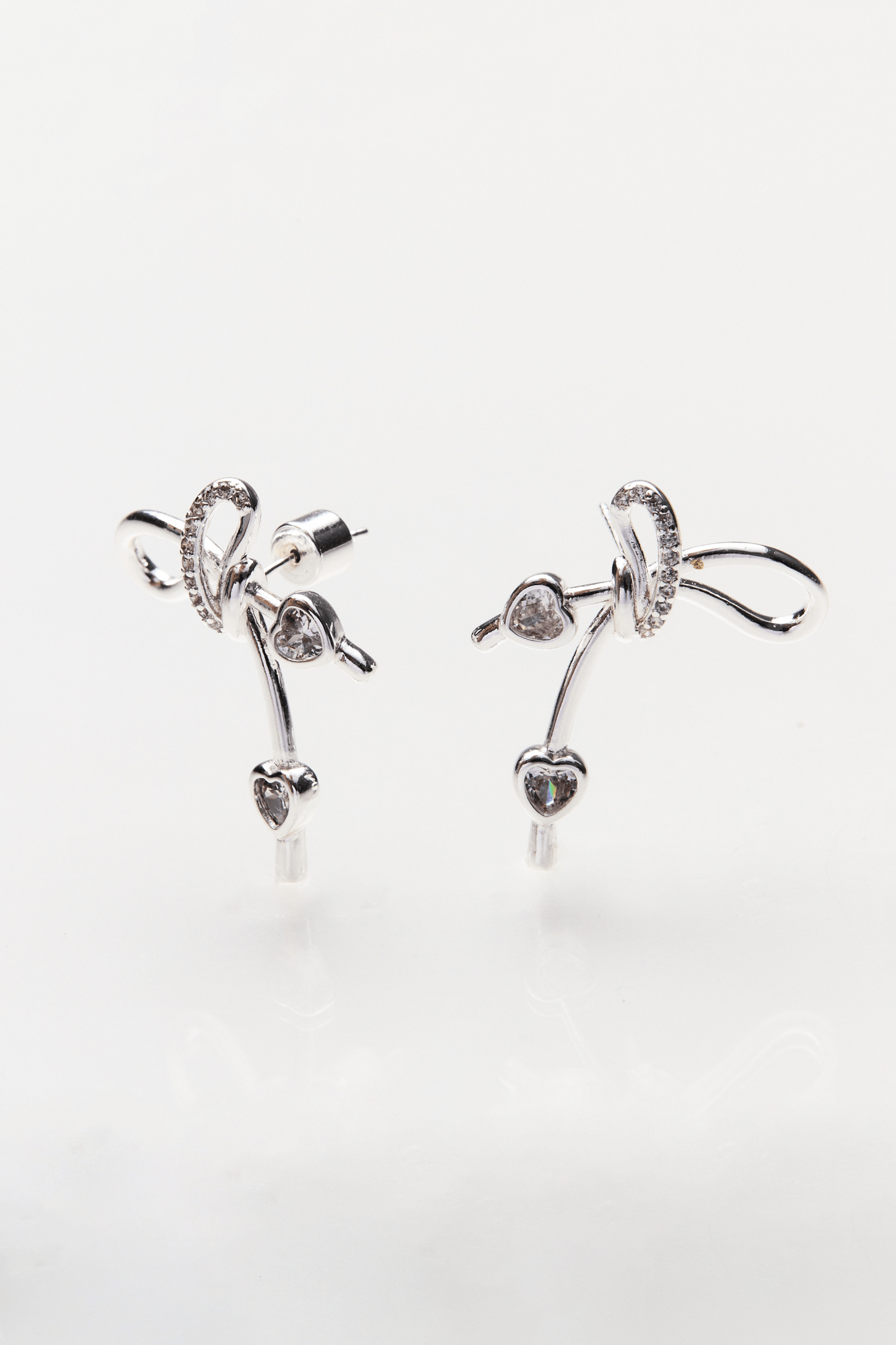 Lara & Ela | It's Criminal To Look This Good Earrings - Lara & Ela