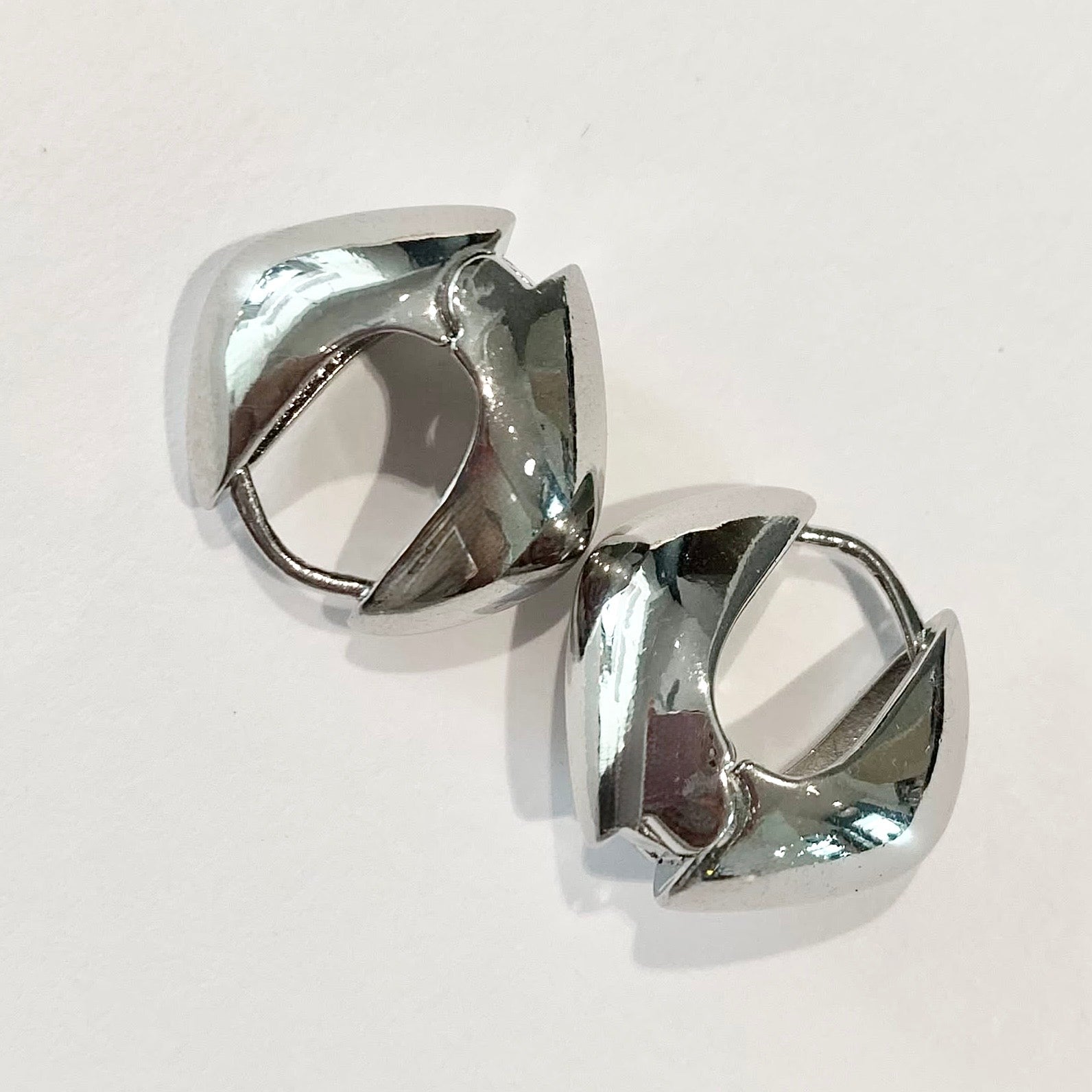Lara & Ela | Late Checkout Earrings - Lara & Ela