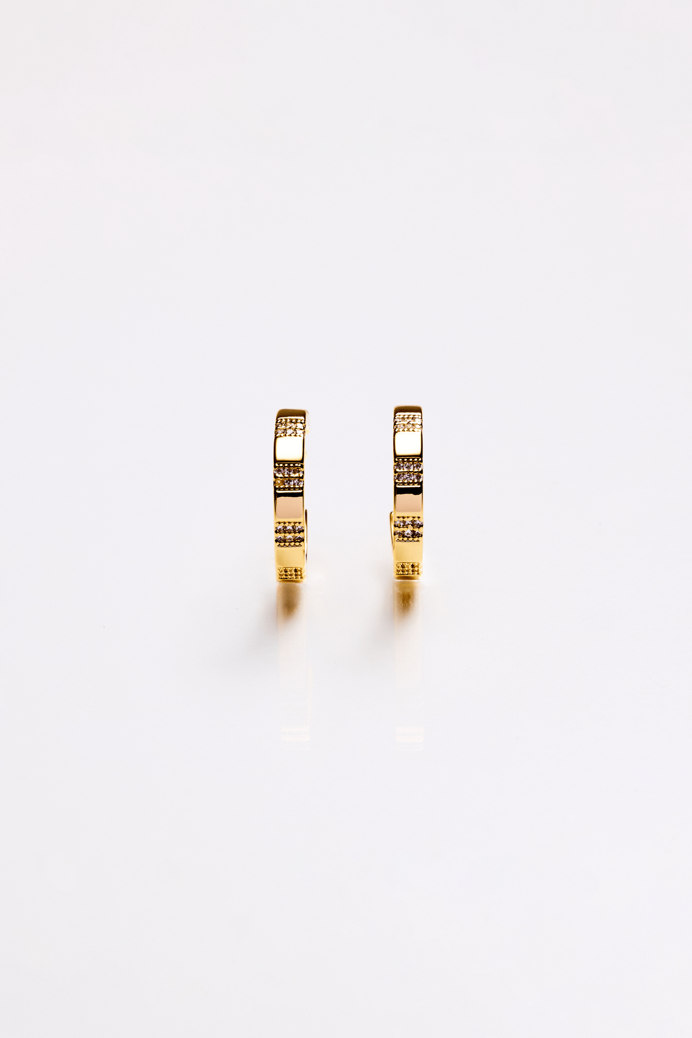 Lara & Ela | Lean On Me Earrings - Lara & Ela