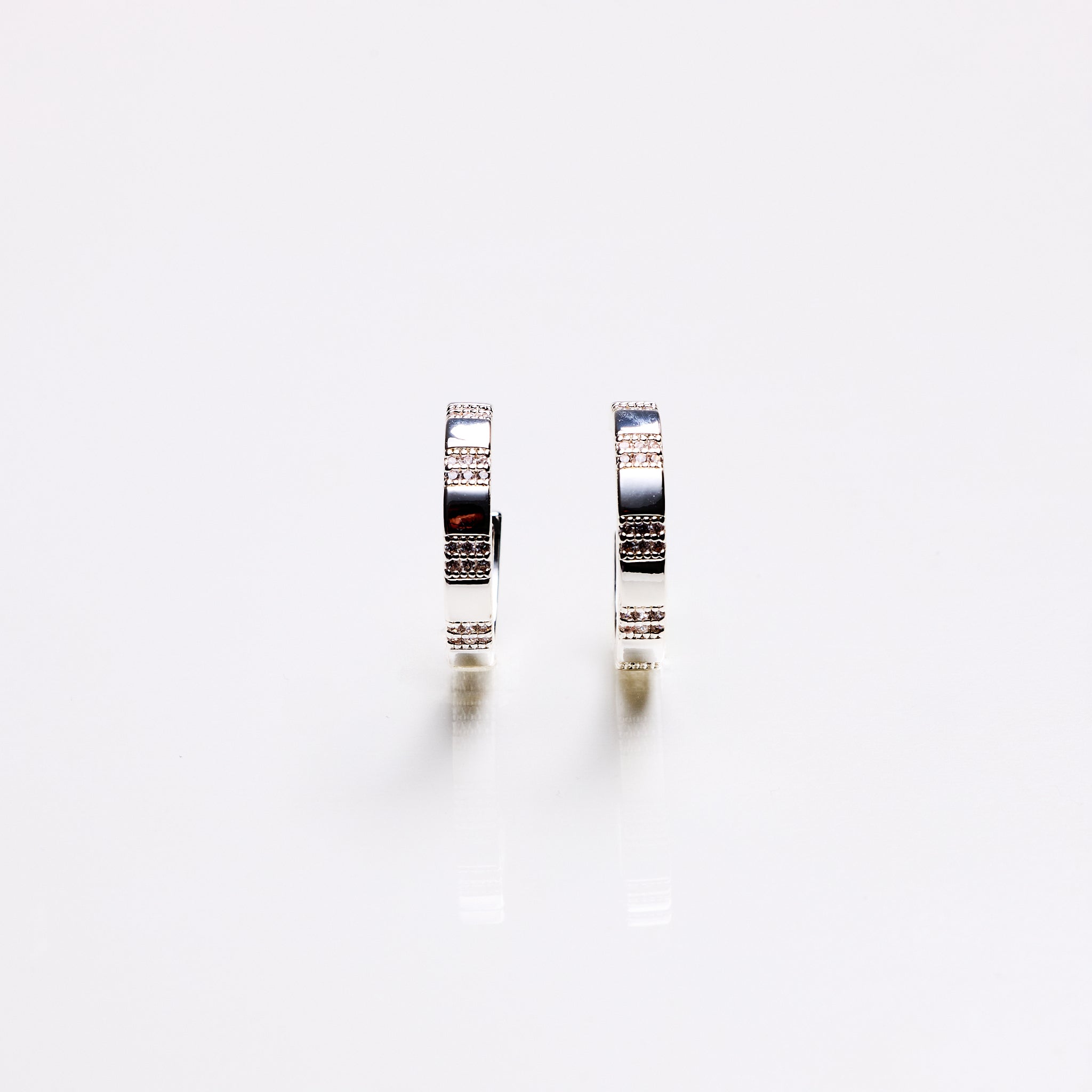 Lara & Ela | Lean On Me Silver Earrings - Lara & Ela