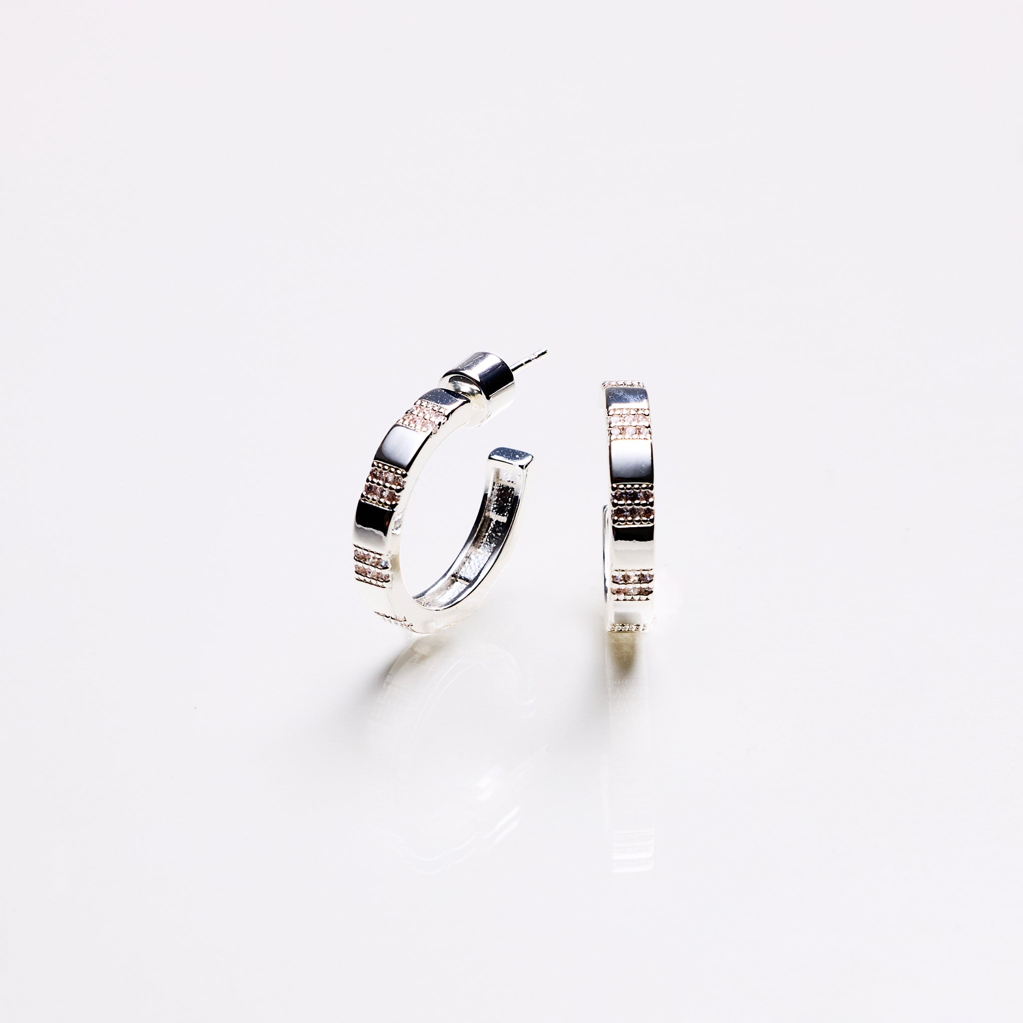 Lara & Ela | Lean On Me Silver Earrings - Lara & Ela