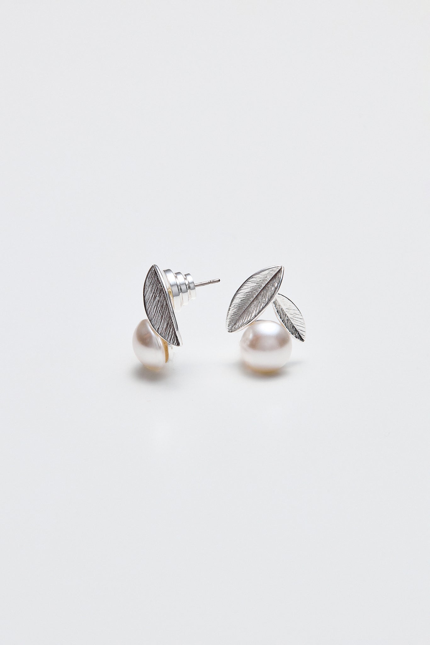 Lara & Ela | Leaves Of Grass Earrings - Lara & Ela