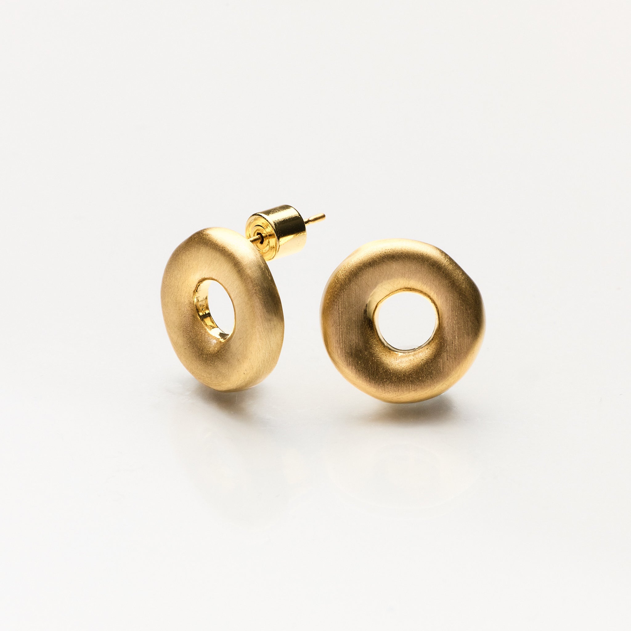 Lara & Ela | Love Makes The World Go Round Gold Earrings - Lara & Ela