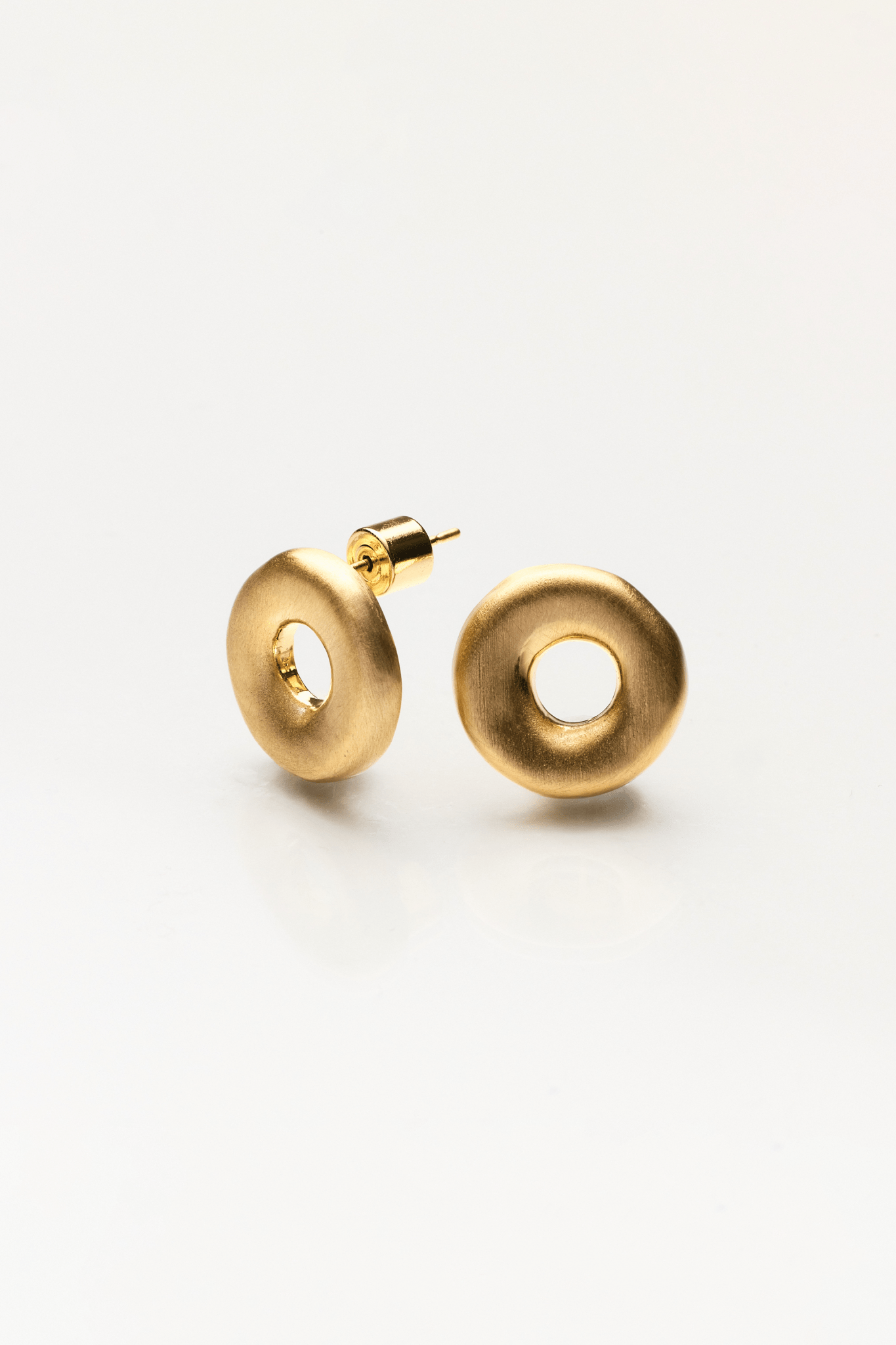 Lara & Ela | Love Makes The World Go Round Earrings - Lara & Ela
