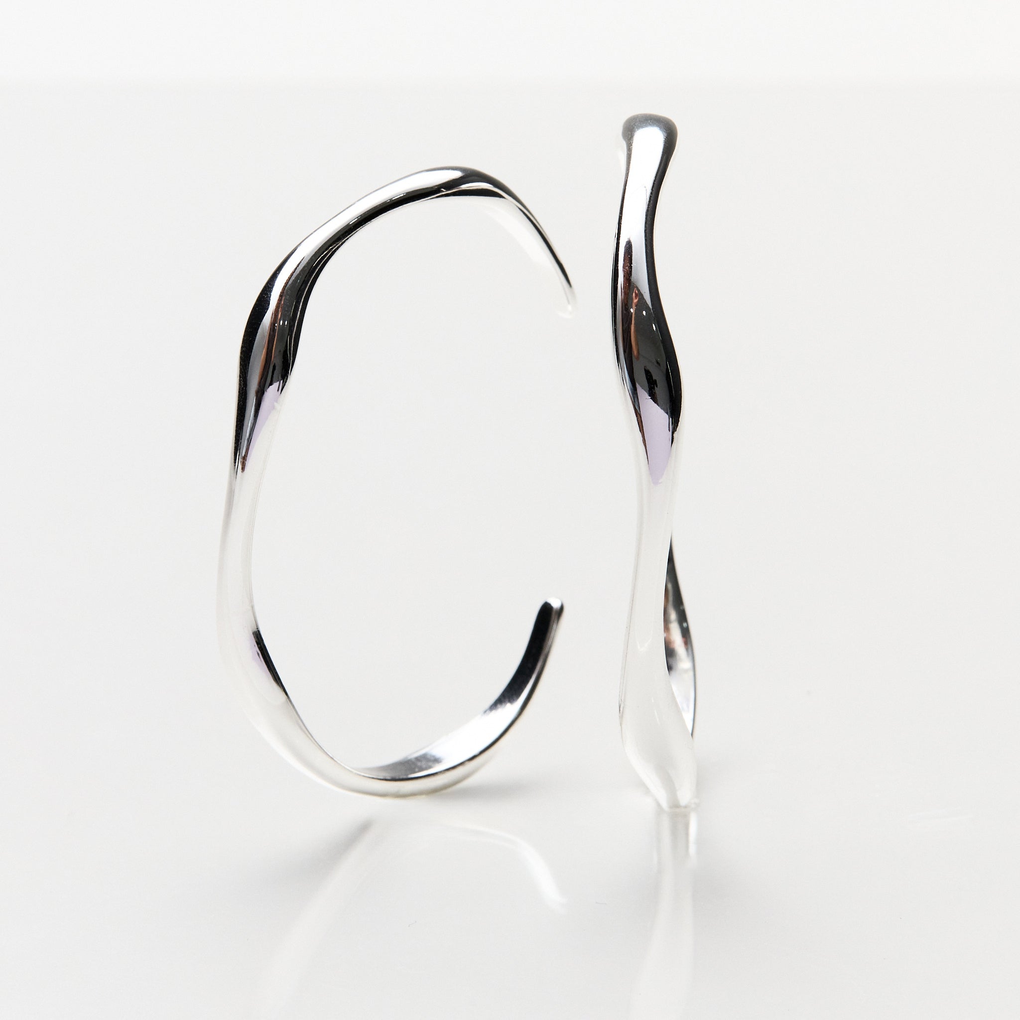 Lara & Ela I Noble Silver Bangle - Lara & Ela