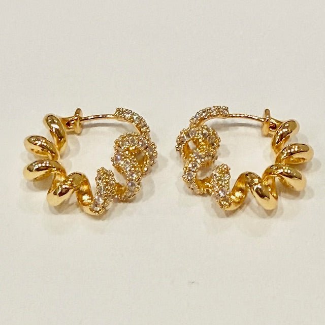 Lara & Ela | Omicron Gold Earrings - Lara & Ela