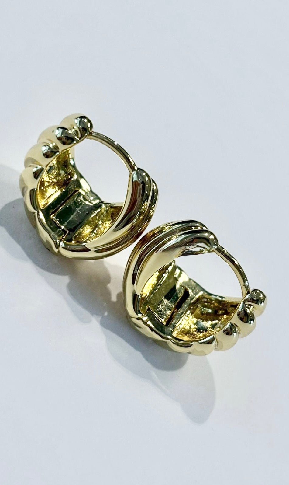 Lara & Ela | One Last Kiss Earrings - Lara & Ela