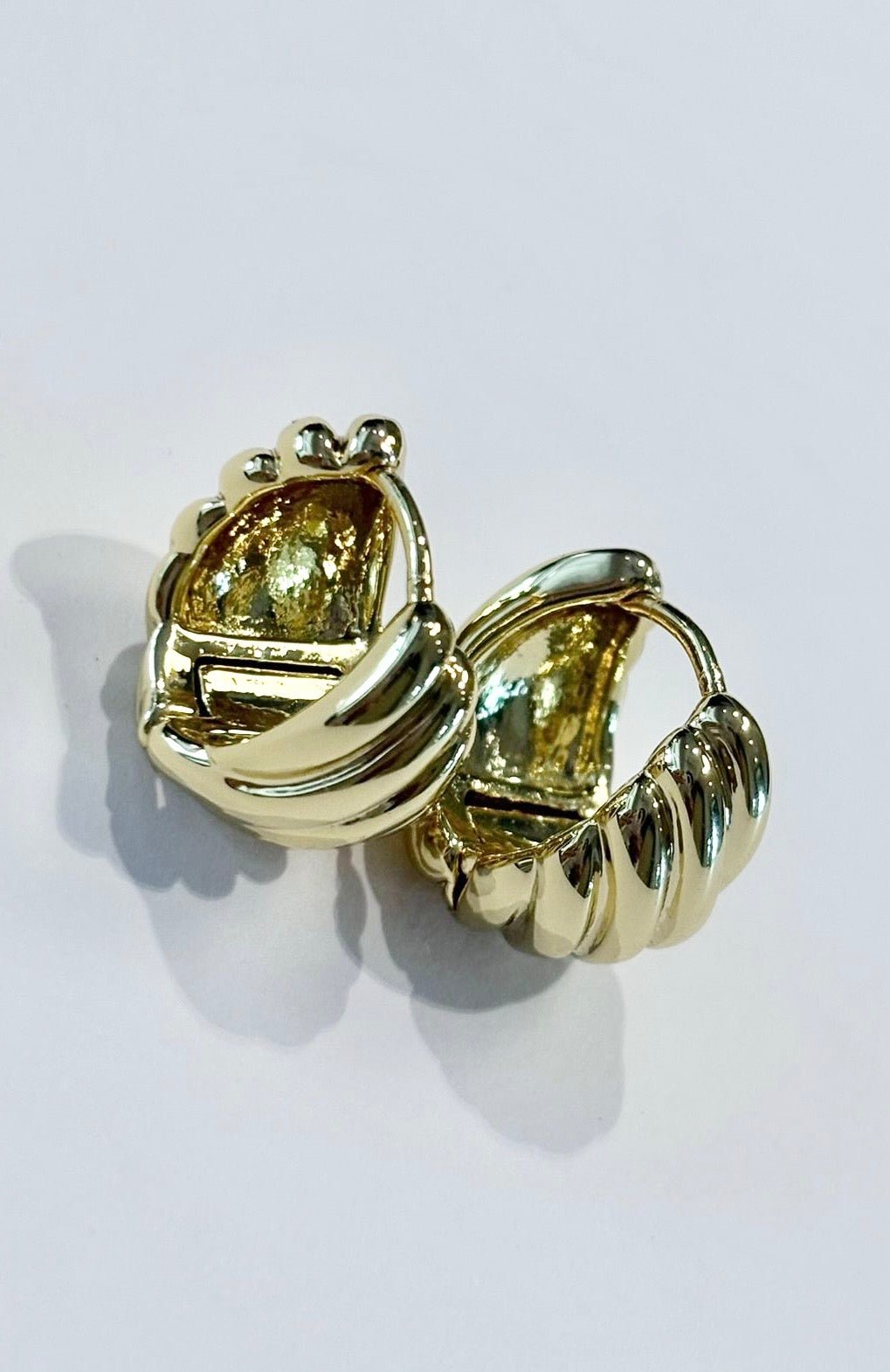 Lara & Ela | One Last Kiss Earrings - Lara & Ela