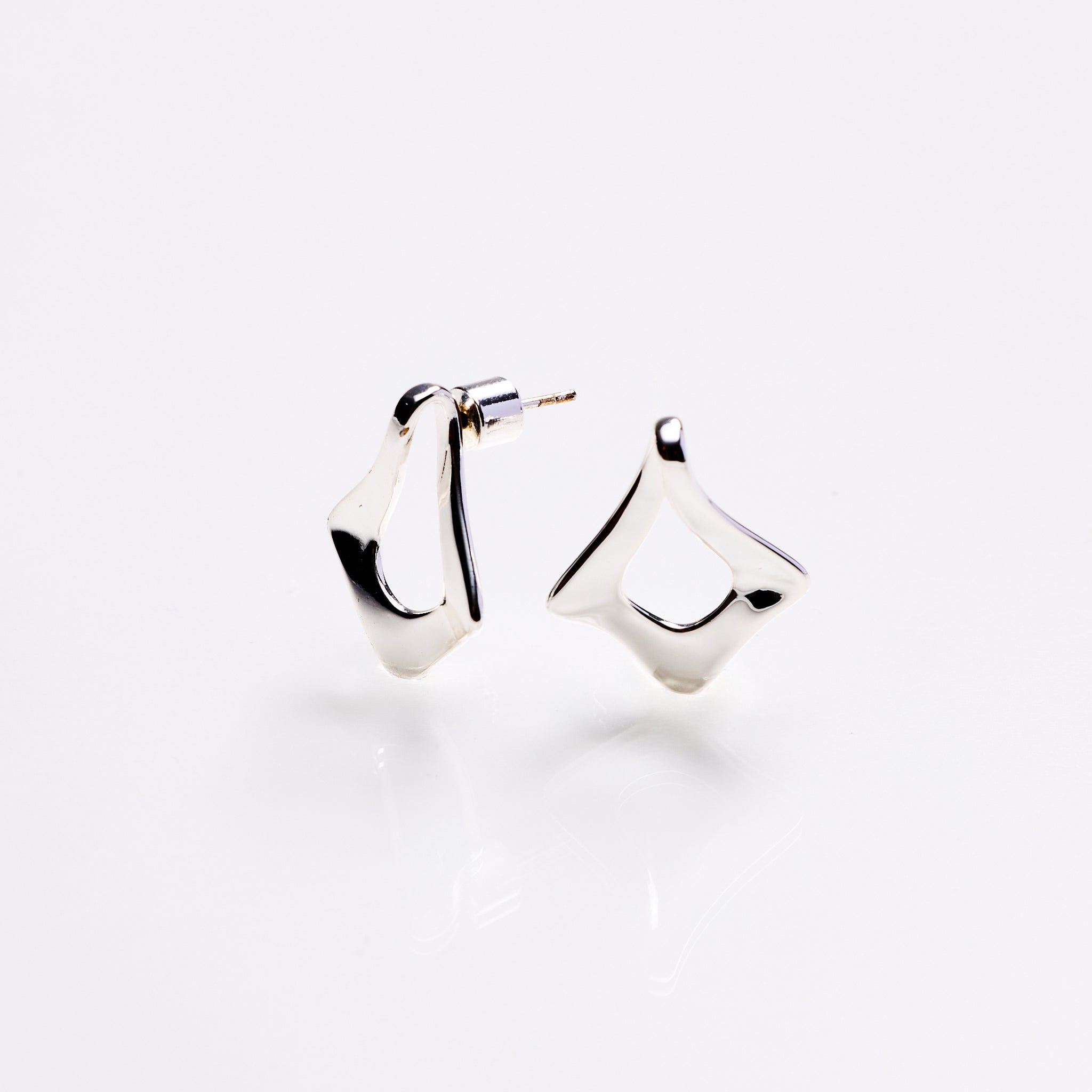 Lara & Ela | Pinwheel Silver Earrings - Lara & Ela