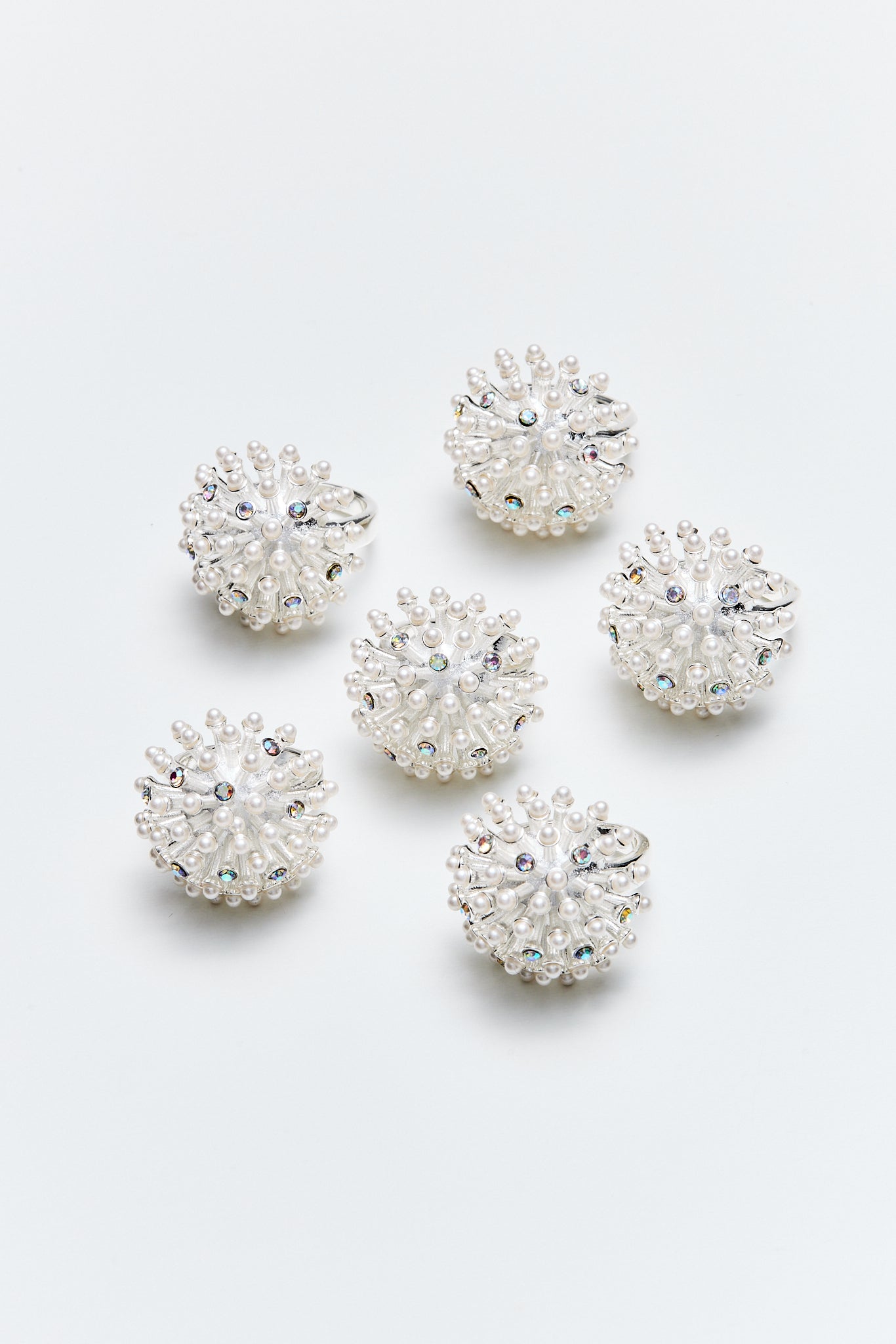 Lara & Ela | Six Seven Ring - Lara & Ela