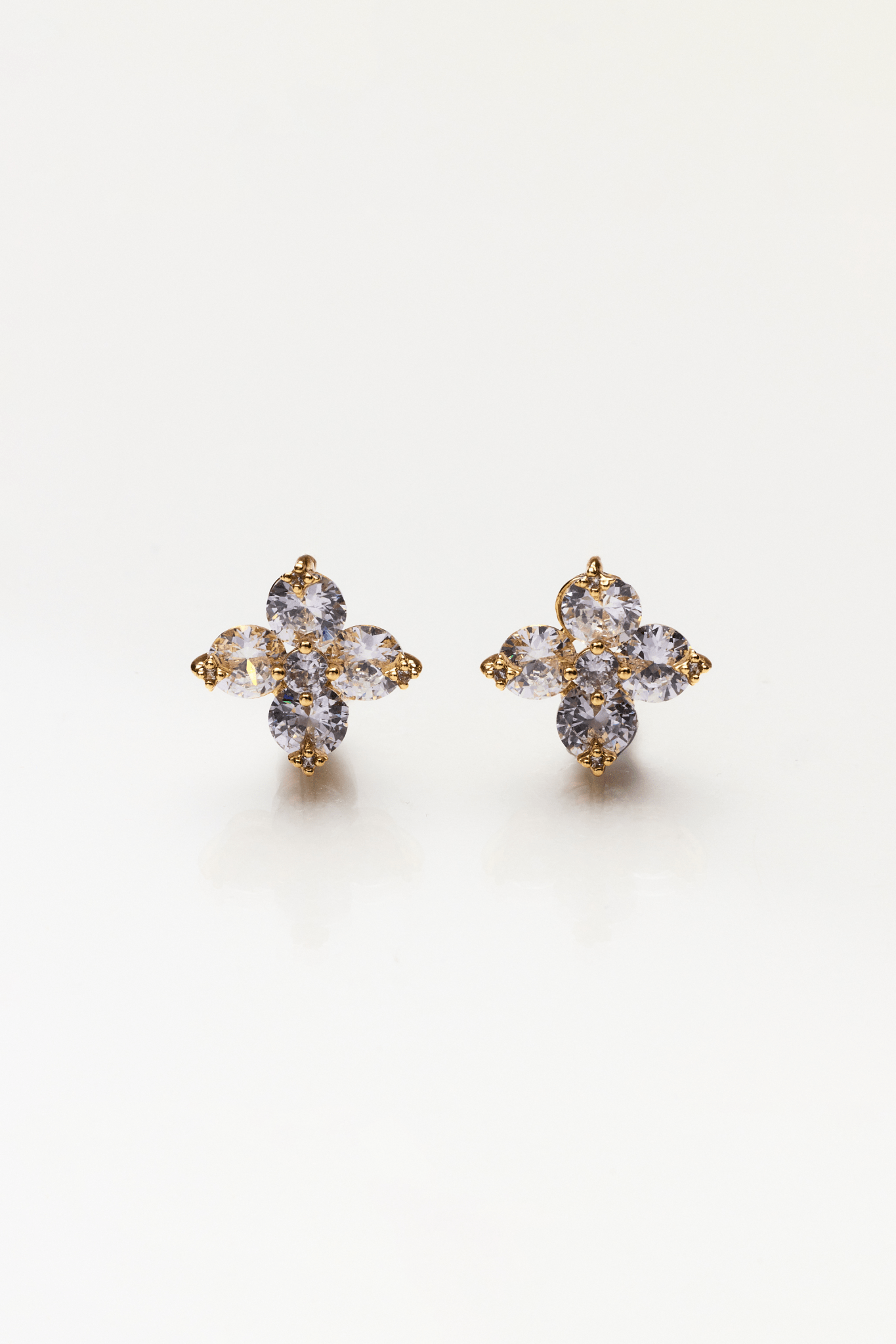 Lara & Ela | Star Light Star Bright Earrings - Lara & Ela