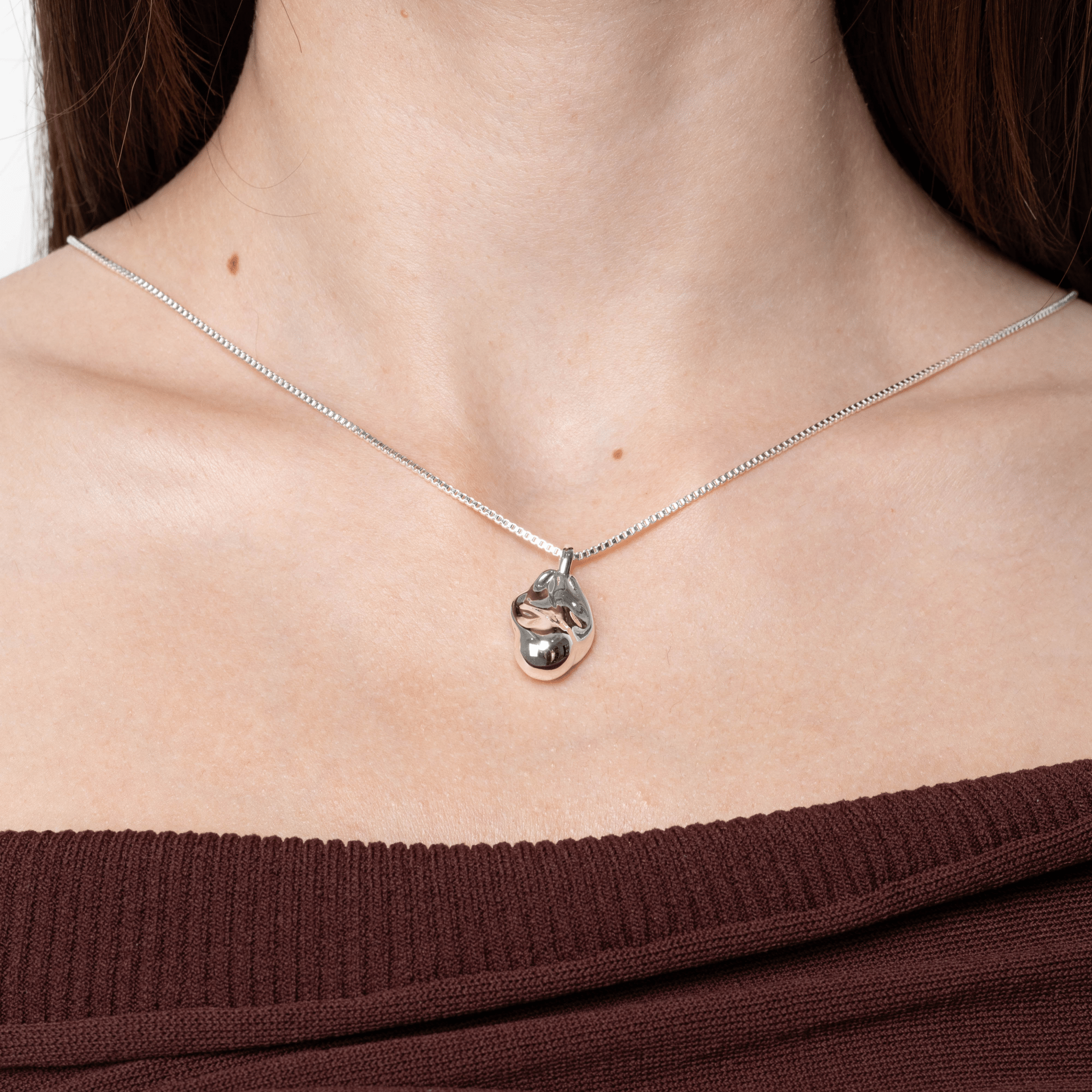 Lara & Ela | The Moon And New York City Silver Necklace - Lara & Ela