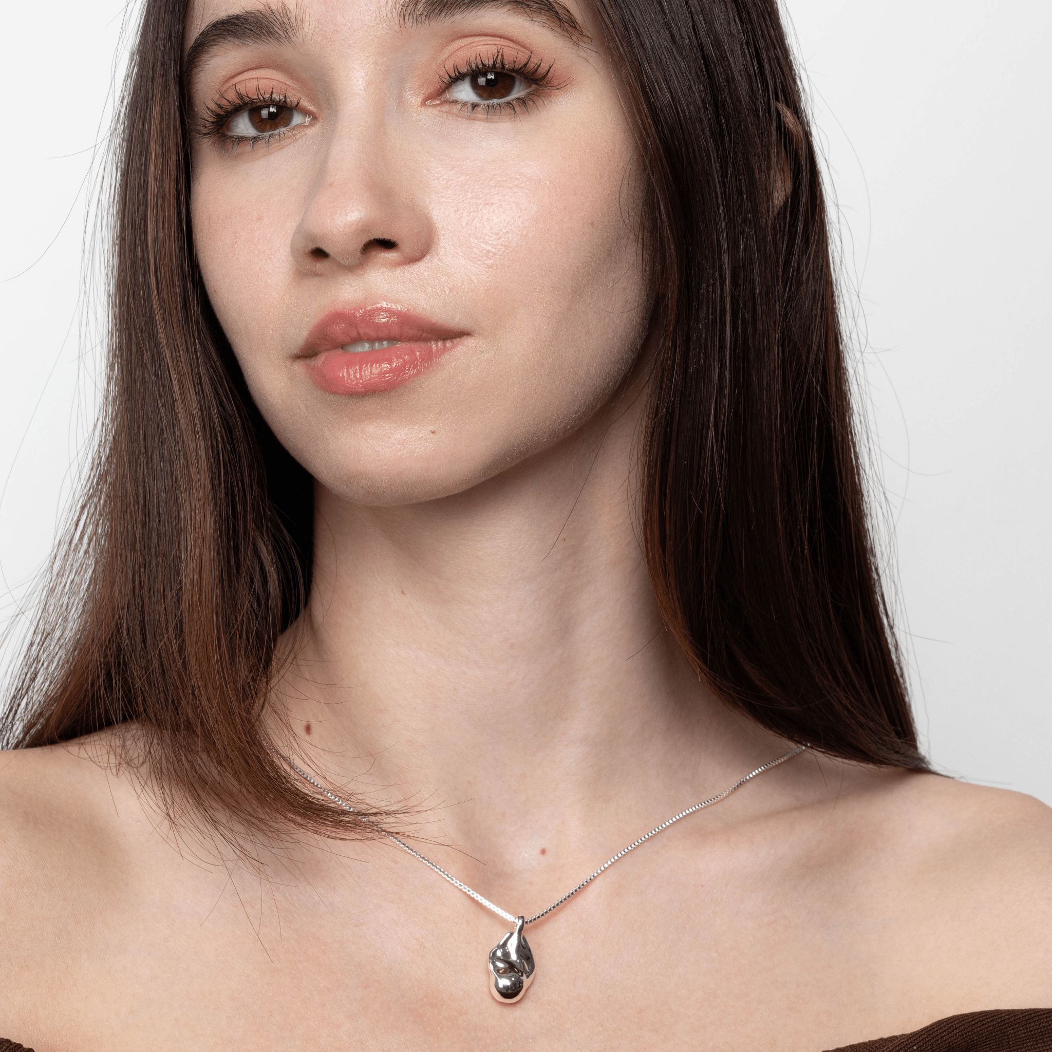 Lara & Ela | The Moon And New York City Silver Necklace - Lara & Ela
